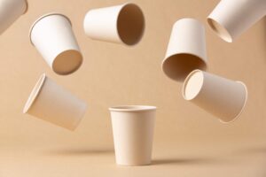dlaczego-ekologiczne-kubki-papierowe-to-najlepszy-wybor-dla-twojej-kawiarni